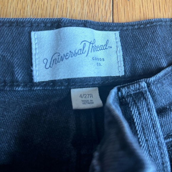 Universal Thread Vintage Straight Leg High Waisted Distressed Black Jeans size 4 - Picture 6 of 8